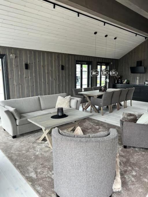Ny Eksklusiv Hytte I Vradal Med Perfekt Beliggenhet- Alpin Og Ski Exterior photo
